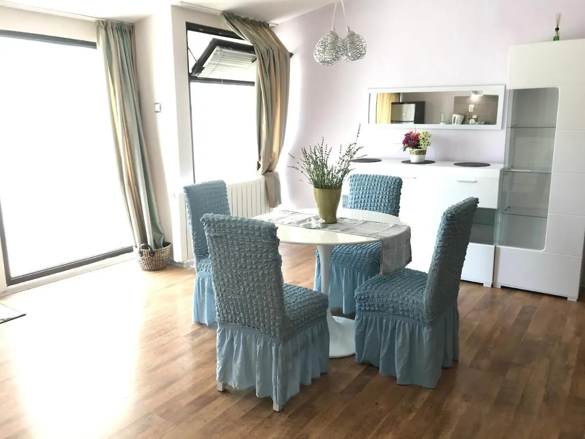 Отель White Rose Guest Rooms Бургас