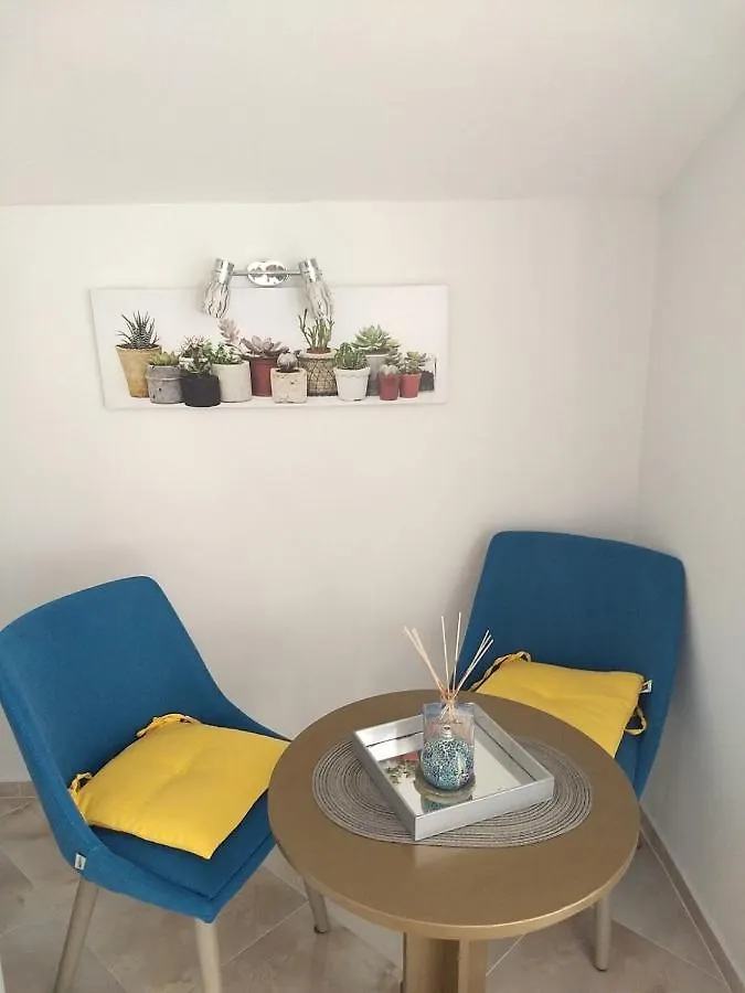** Отель White Rose Guest Rooms Бургас Болгария