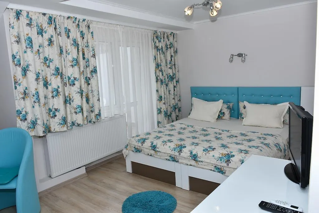 Отель White Rose Guest Rooms Бургас