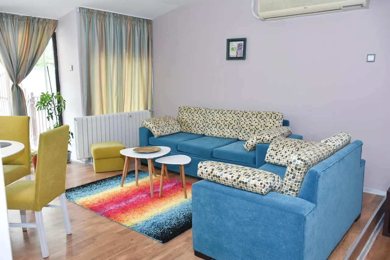White Rose Guest Rooms Бургас Болгария