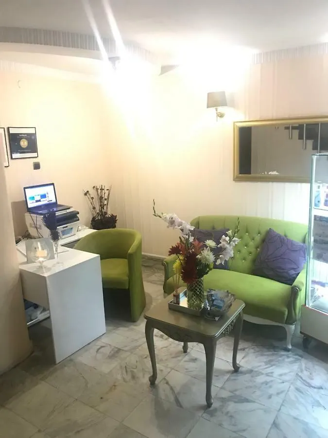Отель White Rose Guest Rooms Бургас